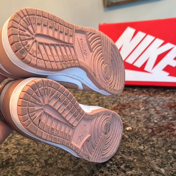 Nike Dunk Low Sneakers in White and Rose Whisper EUC 7 - Picture 7 of 14